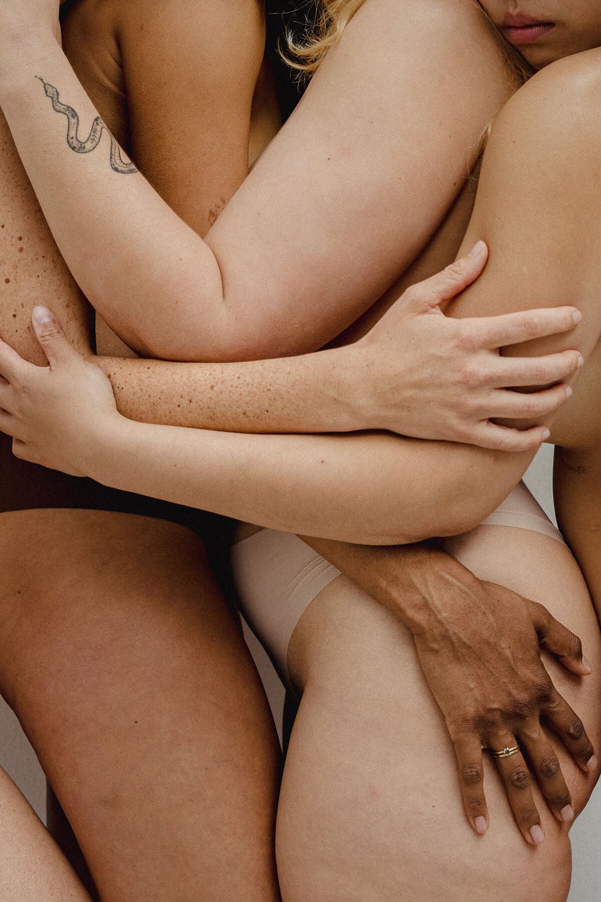 „Love & Diversity“-Fotoproduktion Andrea Kollar Keramikkunst Malerei – diesellerie.com