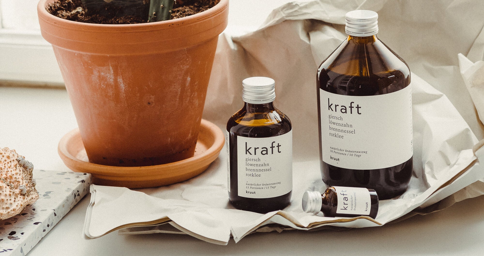 „Kruut“ Wildkräuter-Superfoods Kräuterauszüge Berlin – diesellerie.com