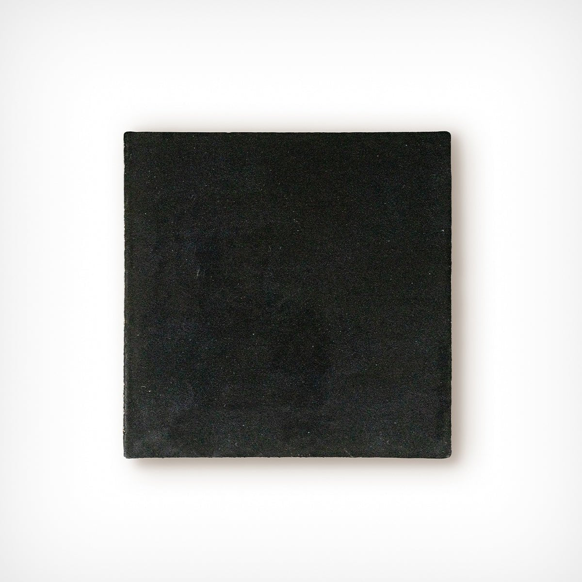 Fliese aus Keramik BLANKO schwarz A Pyramid of Tiles – diesellerie.com