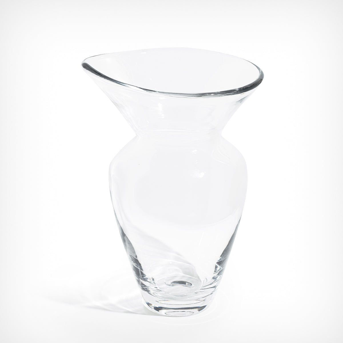 große Glasvase mit trichterförmiger Öffnung „Abertausend“ – diesellerie.com