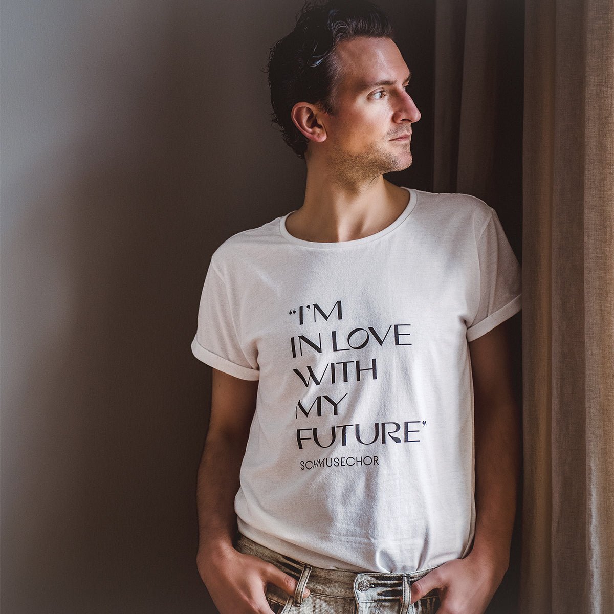 T-Shirt „I’M IN LOVE WITH MY FUTURE“ Schmusechor – diesellerie.com